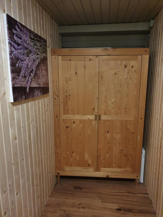 Dachgeschosswohnung In Neumuenster 2 Zimmer 外观 照片