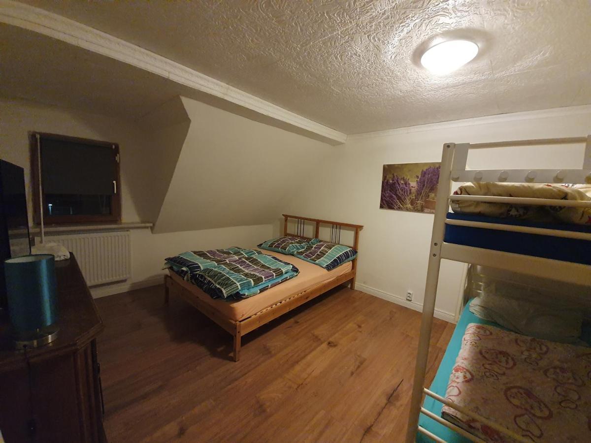 Dachgeschosswohnung In Neumuenster 2 Zimmer 外观 照片