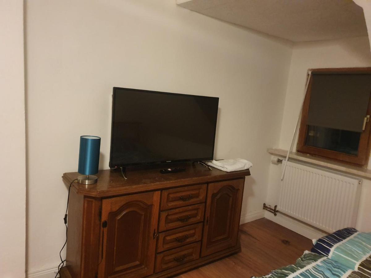 Dachgeschosswohnung In Neumuenster 2 Zimmer 外观 照片